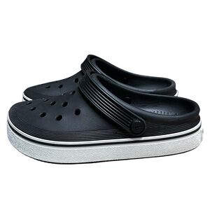CROCS Black Off Court Clogs Slip On Comfy Water Easy Summer Size 6 Women’s